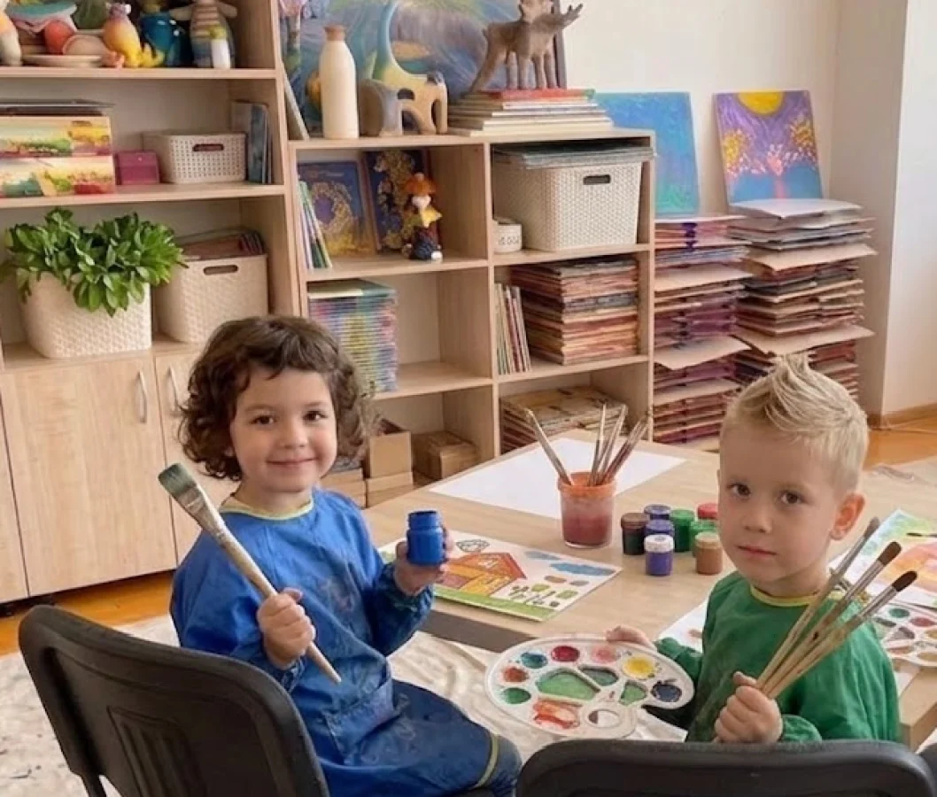 Dailės studija „Spalvų gama" IV gr.
